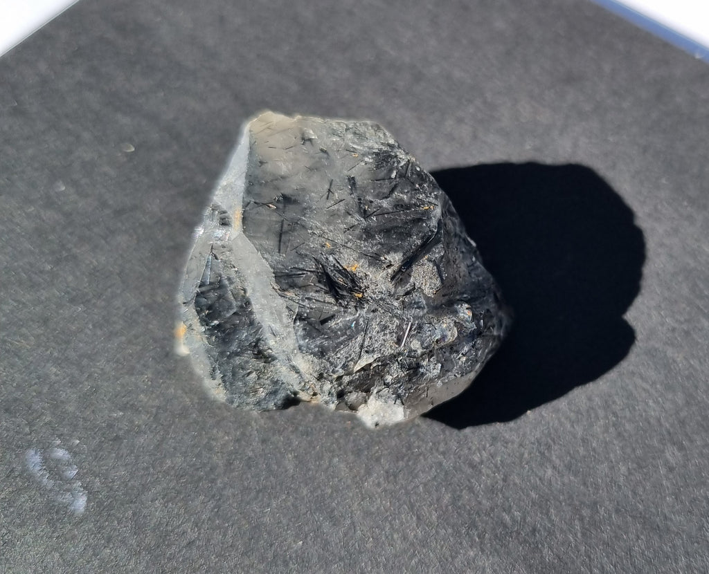 Tourmalinated rutile quartz with hematite - Pakistan