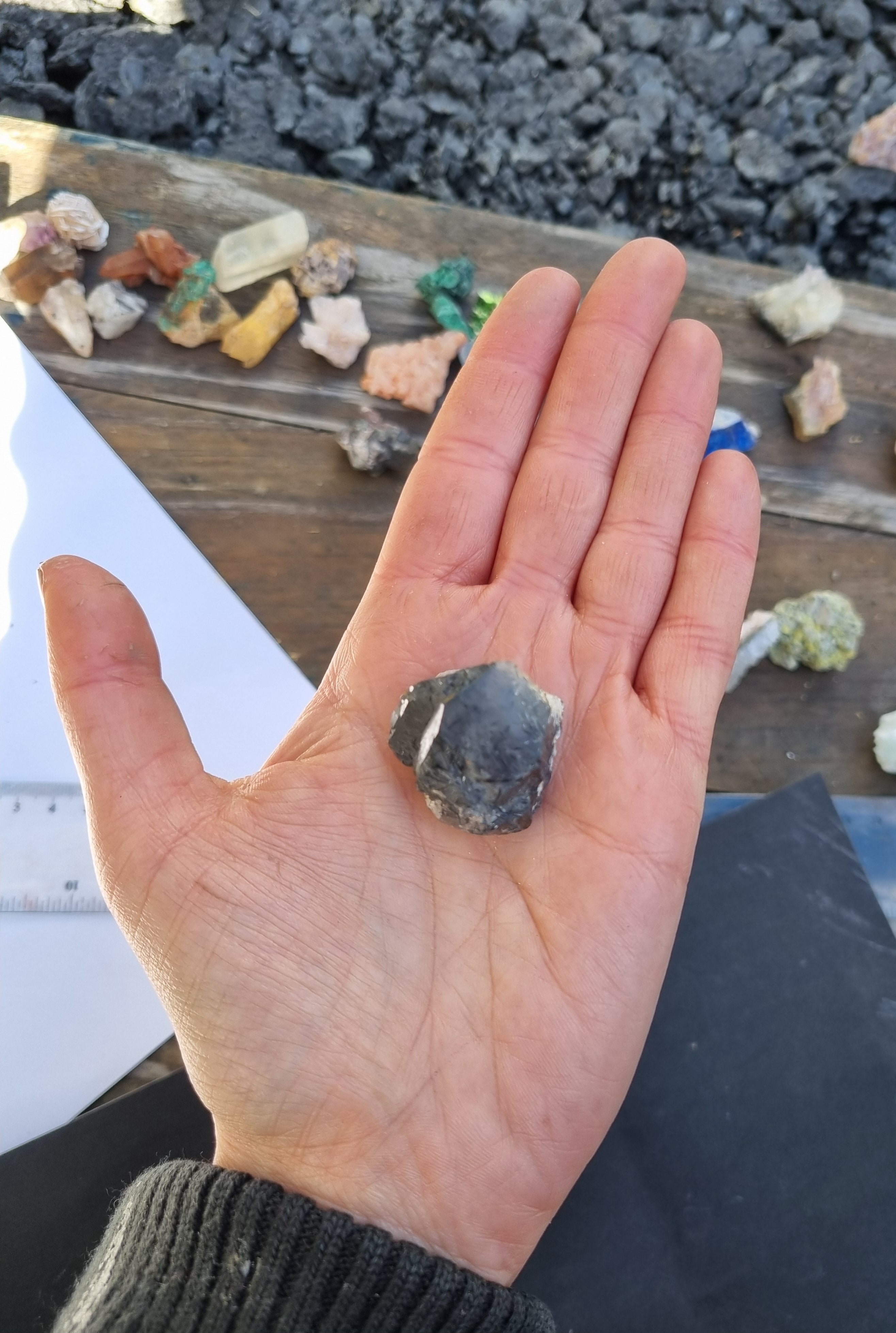 Tourmalinated rutile quartz with hematite - Pakistan