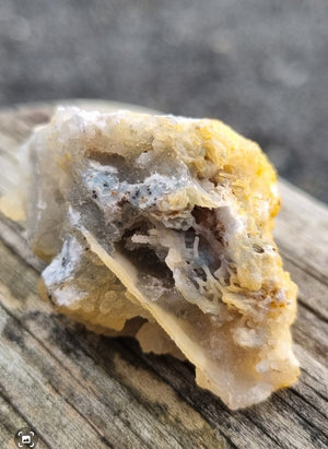 chalcedony quartz - Specimen - india