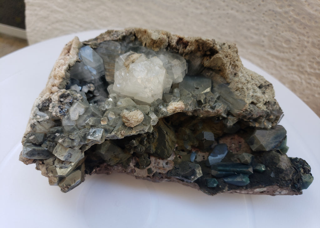 Marshy green Apophyllite