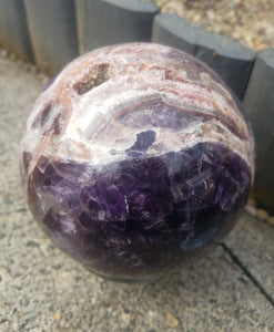 Chevron Amethyst- sphere - 1.7kg