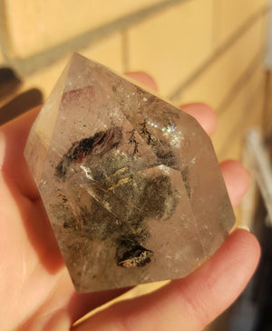 Inner scene inclusions - garden Quartz- Tower point - 106grams