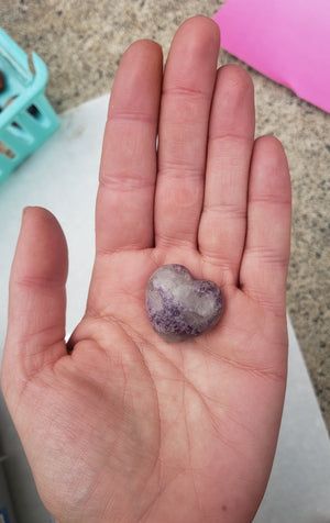 Lepidolite - small Heart - 10grams