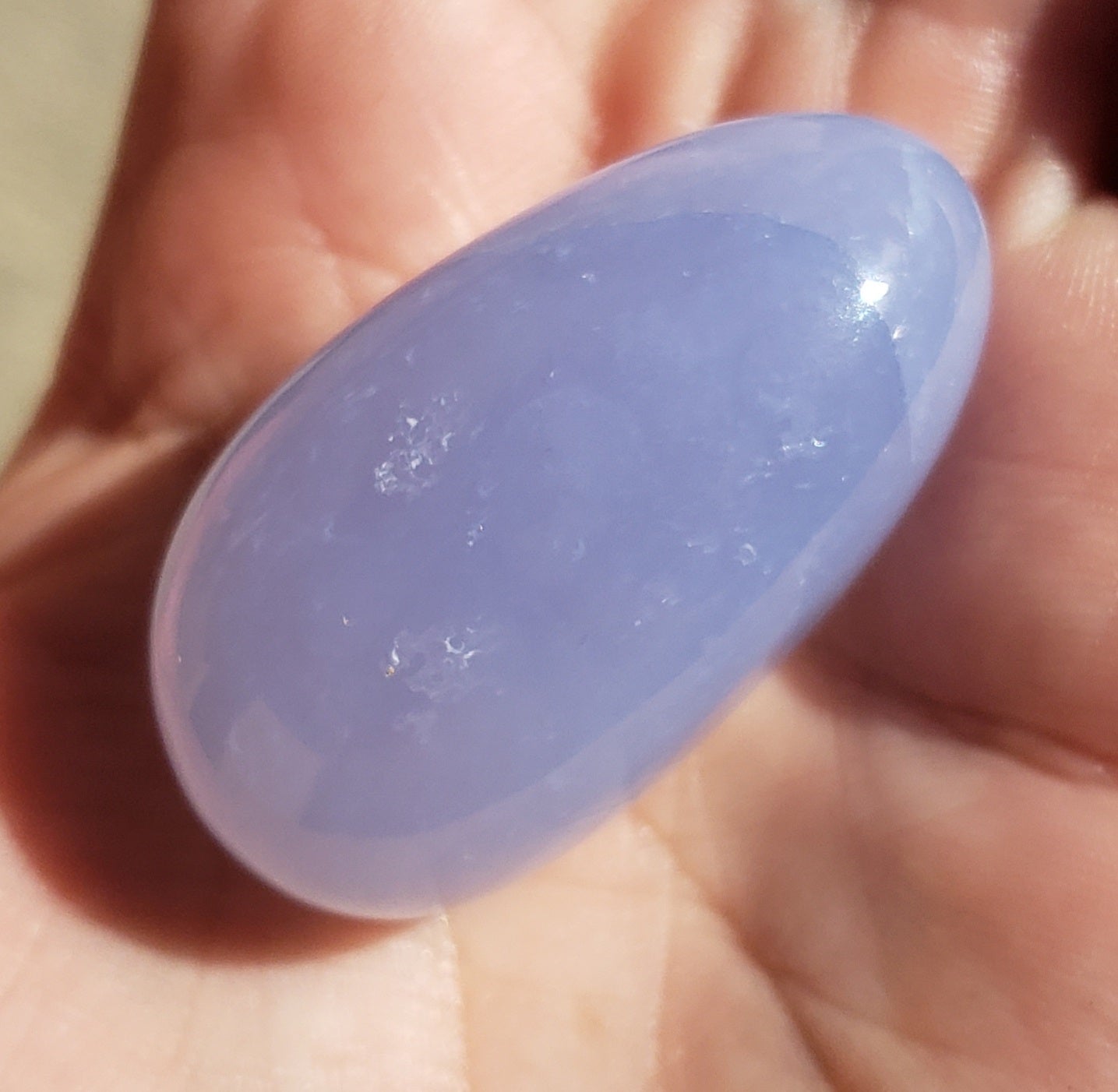 Blue chalcedony with drusy - tumbled - 28grams - Top quality