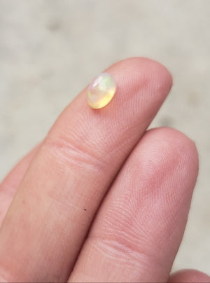 Opal - solid ethiopian opal - 0.3ct