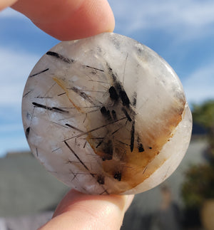 Tourmalinated quartz - Flatstone - 30 grams - ( black tourmaline rutiles in quartz)