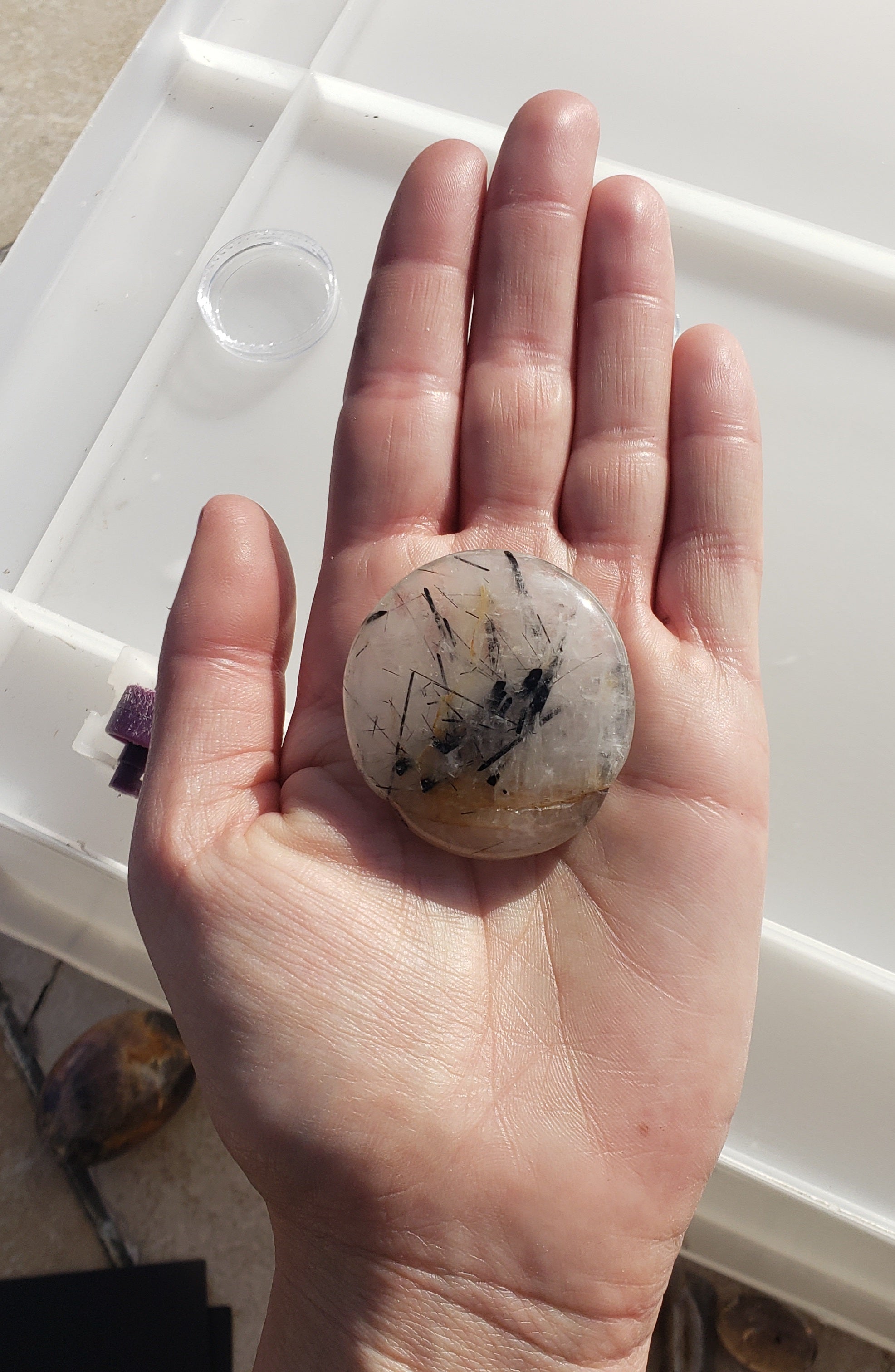 Tourmalinated quartz - Flatstone - 30 grams - ( black tourmaline rutiles in quartz)