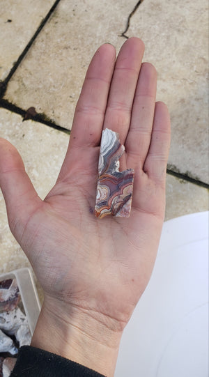 Mexican crazy lace agate freeform slice - 20grams - with druzy