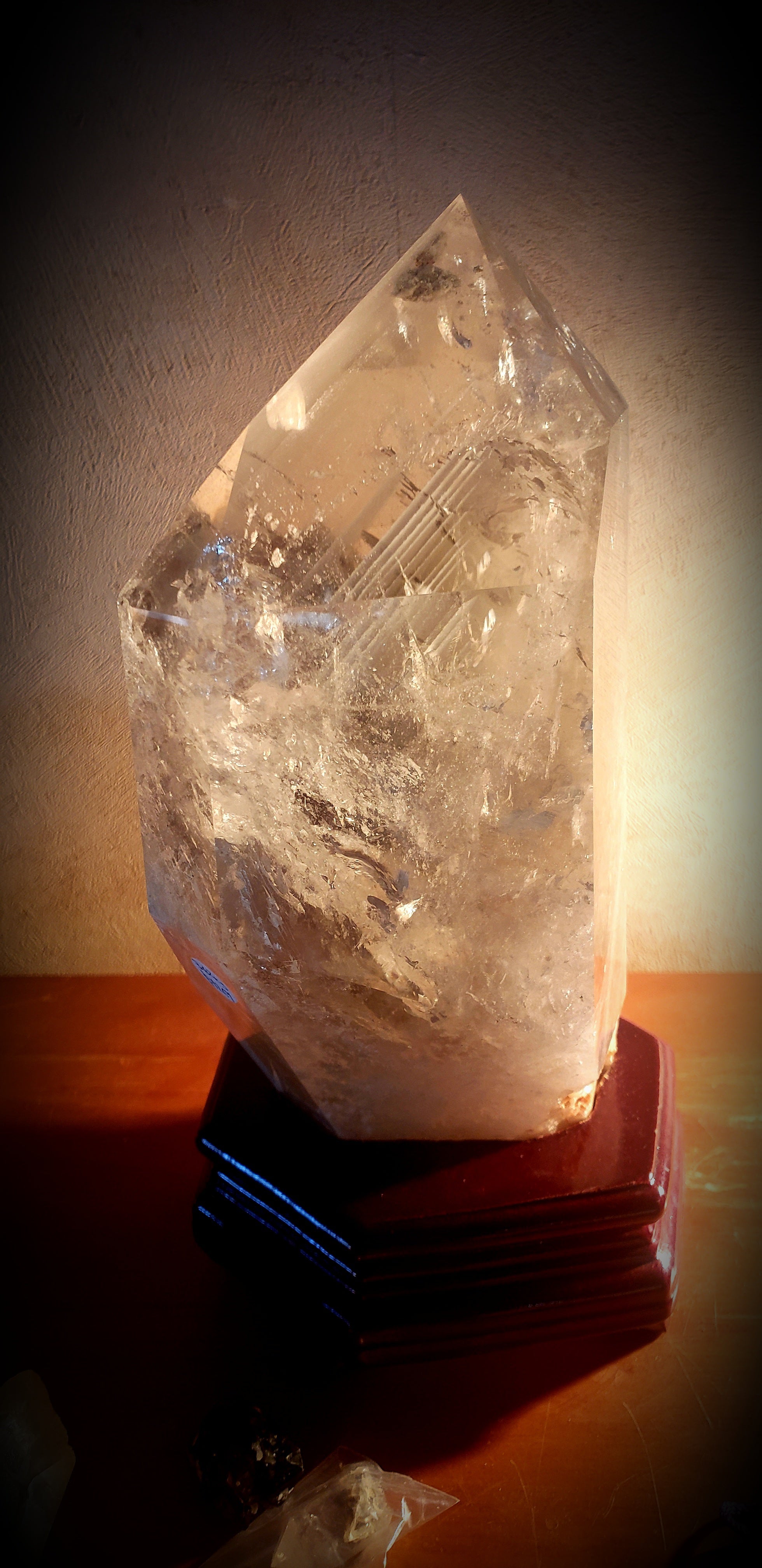 Large polished quartz with heaps phantoms and inclusions - 3.6kg