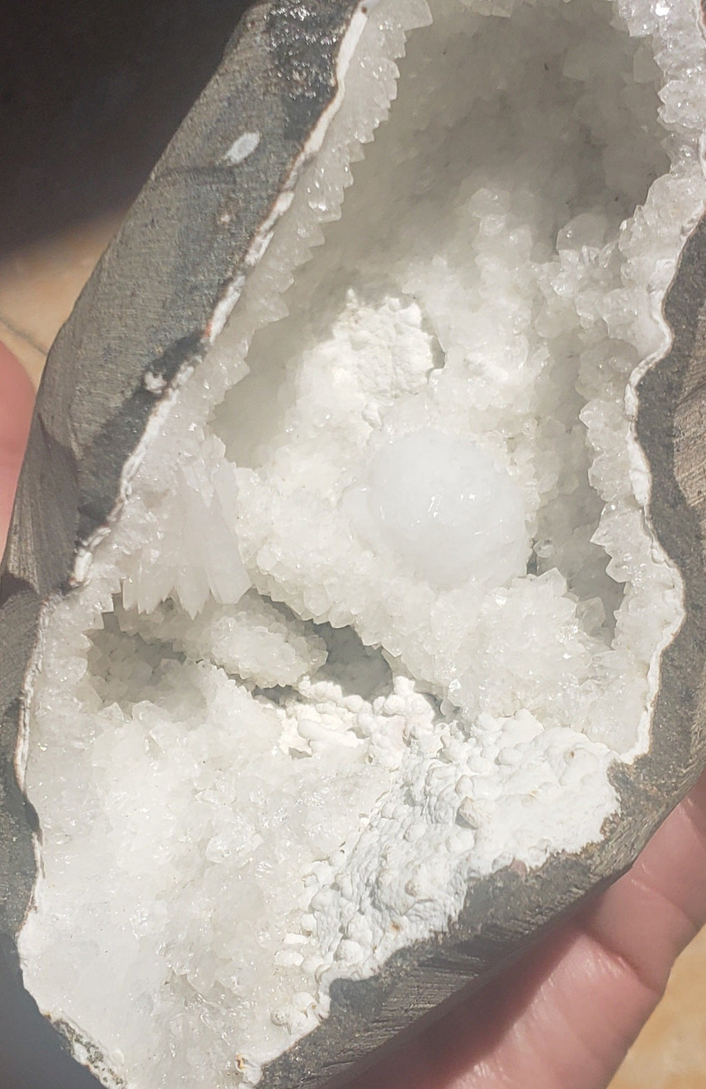 Zeolite geode - 584grams